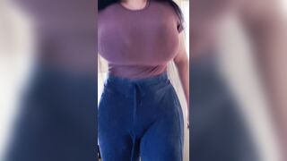 Bouncy Walk - Big Breasts