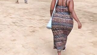 buttocks to kiss - Real African Curves