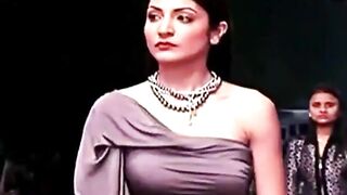 Anushka Sharma At Stardust Awards 2012 - Anushka Sharma